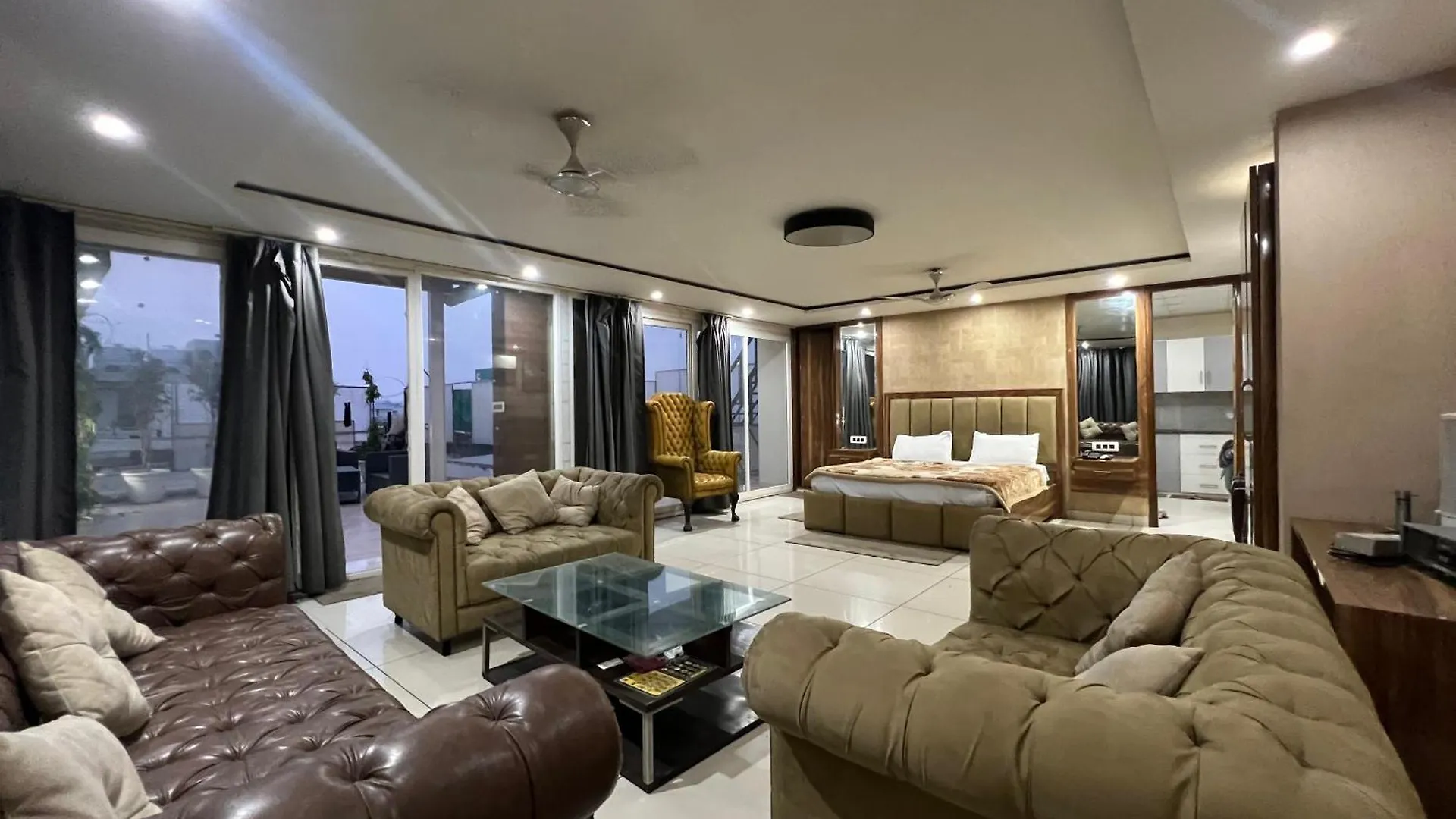 Appartement Private Suite, Room And Terrace Gurgaon